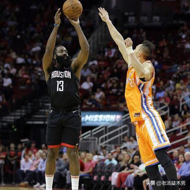 CBA上海队对阵NBA火箭队