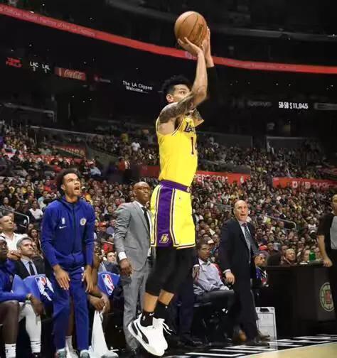 湖人17分惨败灰熊