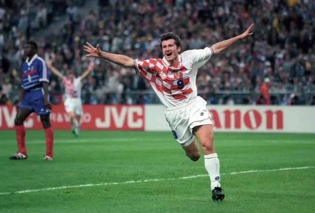 单届世界杯进球超过6个